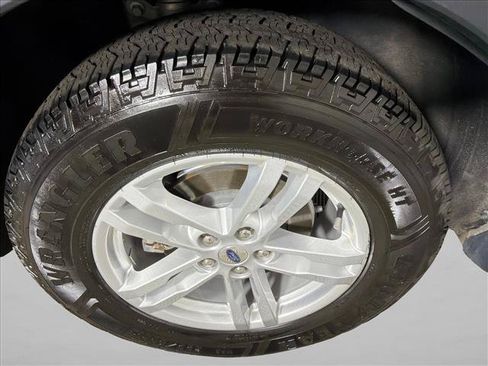 Used 2023 Ford Explorer XLT RWD image 17