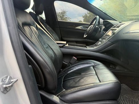 Used 2017 Lincoln MKZ Reserve FWD image 22