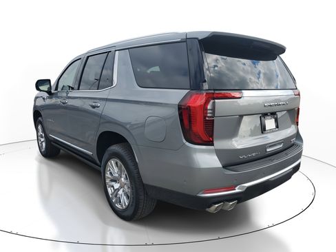 New 2026 GMC Yukon Denali w/ Sun & Power Step Package image 4