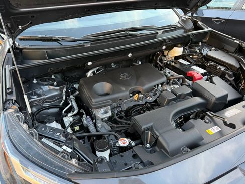 Used 2025 Toyota RAV4 LE AWD/4WD image 33