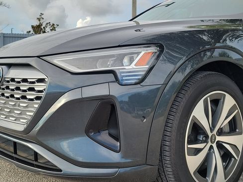 Certified 2024 Audi Q8 e-tron Premium Plus AWD/4WD image 11