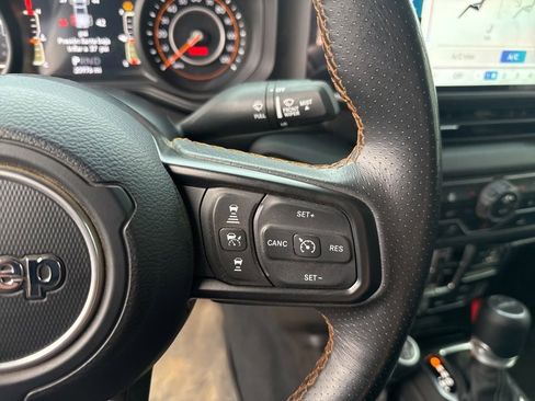 Used 2024 Jeep Gladiator Mojave w/ Convenience Group AWD/4WD image 13