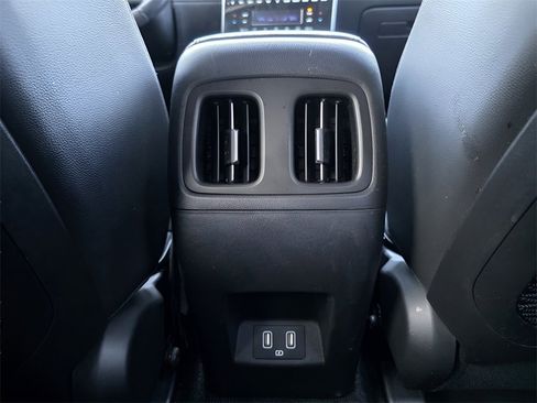 Certified 2023 Hyundai Tucson Limited w/ Winter Package image 17