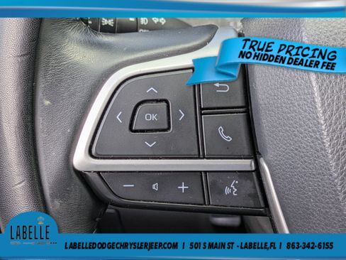 Used 2022 Toyota Highlander LE FWD image 30