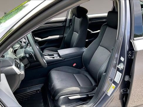 Used 2020 Honda Accord Hybrid image 18