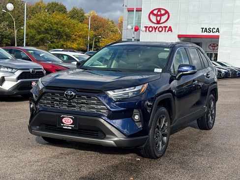 Used 2025 Toyota RAV4 Limited image 3