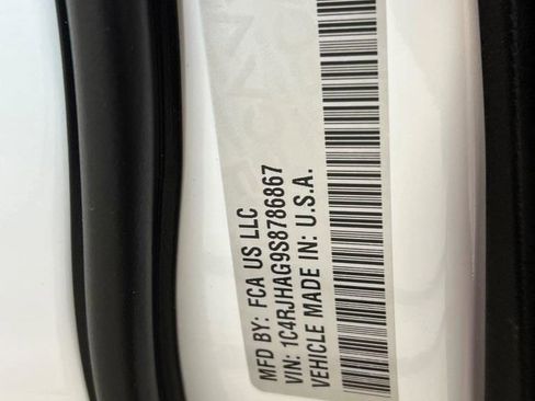 New 2025 Jeep Grand Cherokee Altitude AWD/4WD image 48