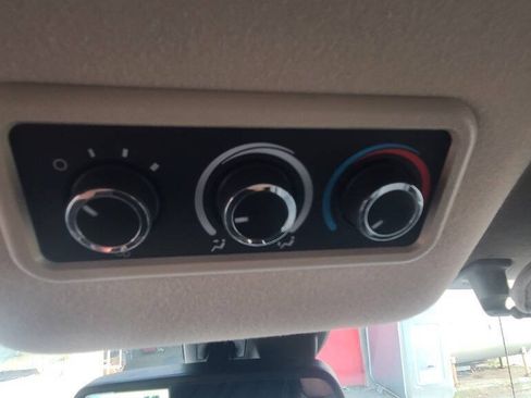 Used 2019 Chevrolet Express 3500 LT w/ LT Preferred Equipment Group RWD image 20