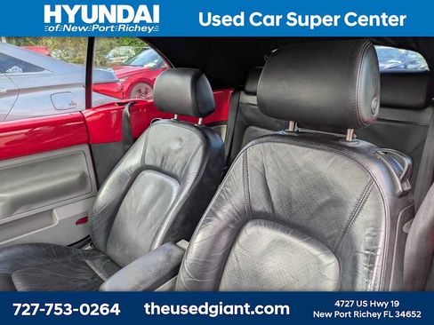 Used 2004 Volkswagen Beetle GLS FWD image 3