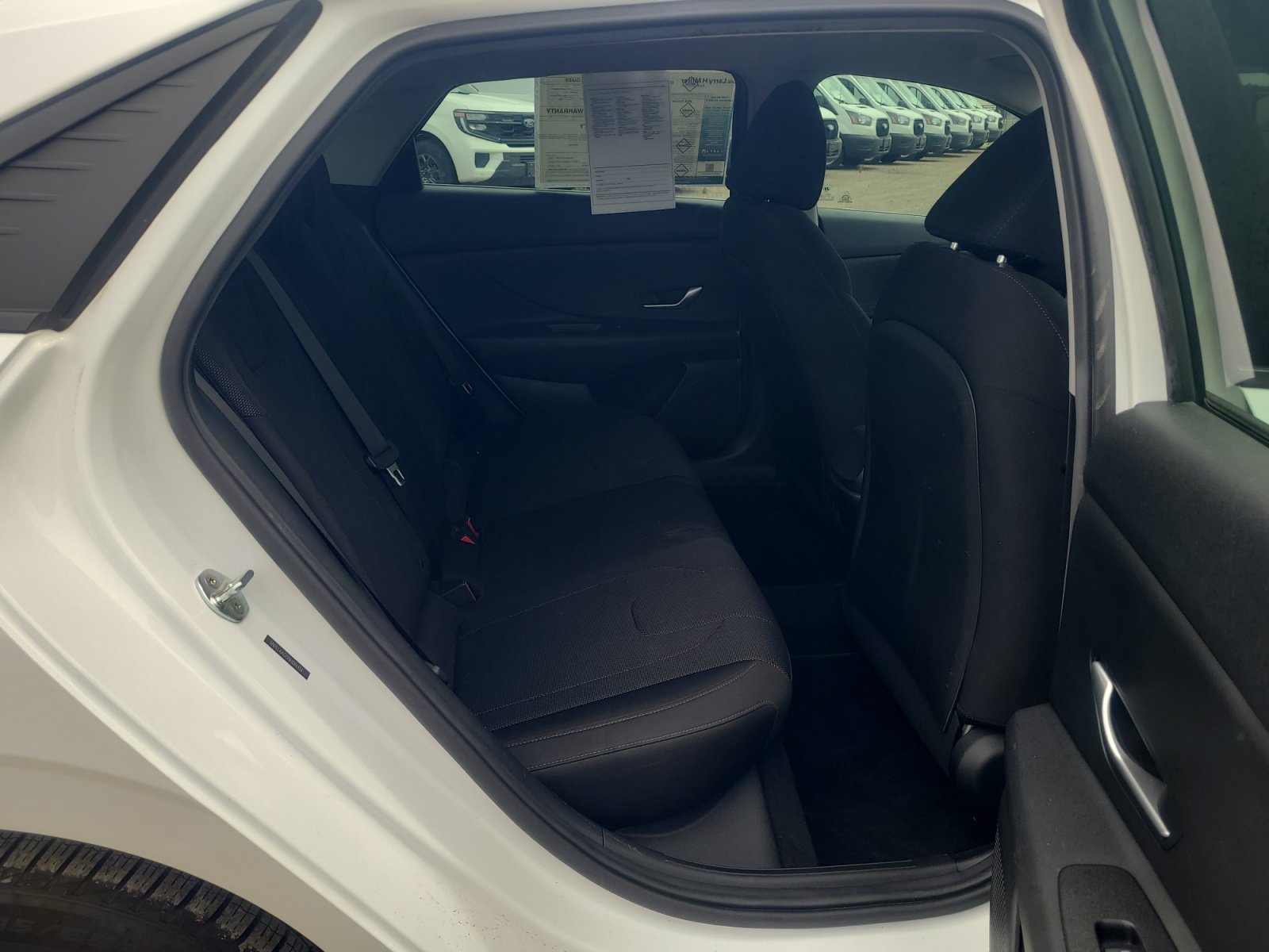 Used 2022 Hyundai Elantra SE FWD image 18
