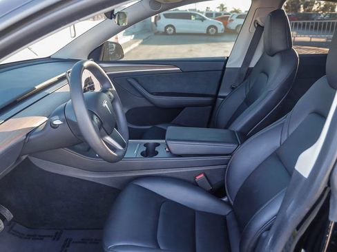 Used 2024 Tesla Model Y 2WD image 18