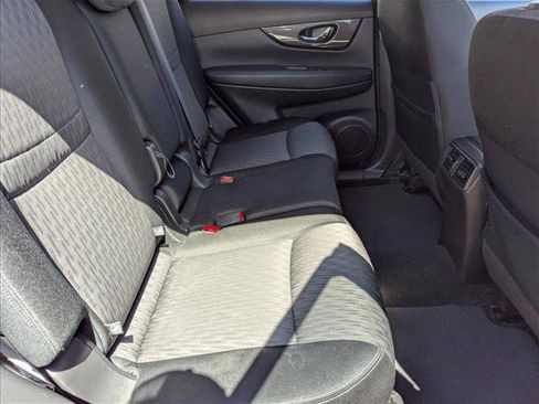 Used 2017 Nissan Rogue SV AWD/4WD image 19