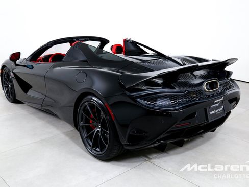 New 2026 McLaren 750S Spider RWD image 8