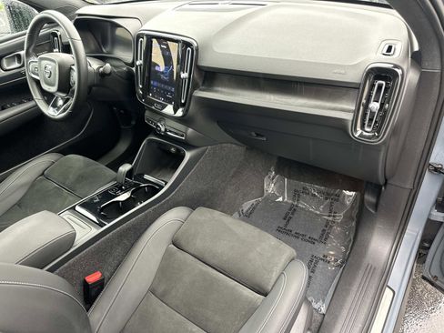 Certified 2023 Volvo C40 P8 Recharge Ultimate image 26