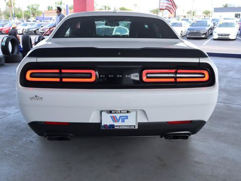 Used 2017 Dodge Challenger R/T Scat Pack w/ Leather Interior Group RWD image 8