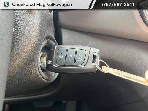 Used 2023 Hyundai Santa Fe SE AWD/4WD image 36