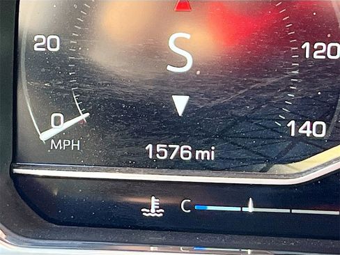 Used 2025 GMC Sierra 1500 Elevation image 12