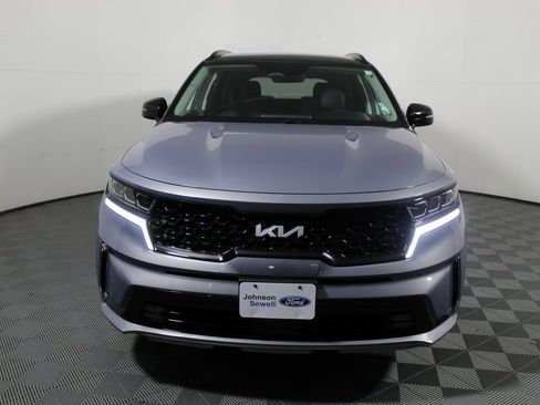 Used 2023 Kia Sorento SX image 3