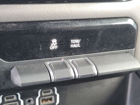 Used 2024 RAM 1500 Laramie RWD image 22