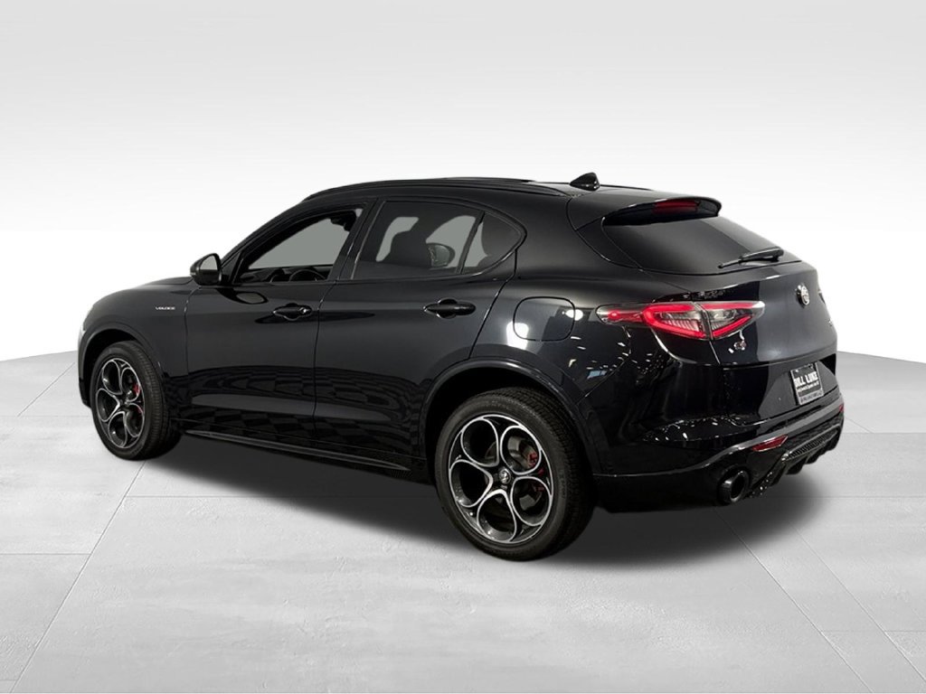 Used 2024 Alfa Romeo Stelvio Veloce AWD/4WD image 8