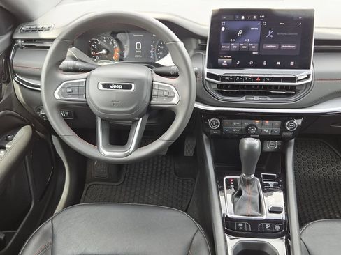 Used 2024 Jeep Compass Trailhawk AWD/4WD image 22