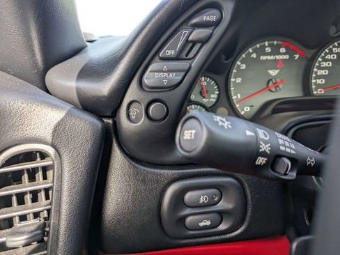 Used 2000 Chevrolet Corvette Convertible w/ Memory Pkg RWD image 20