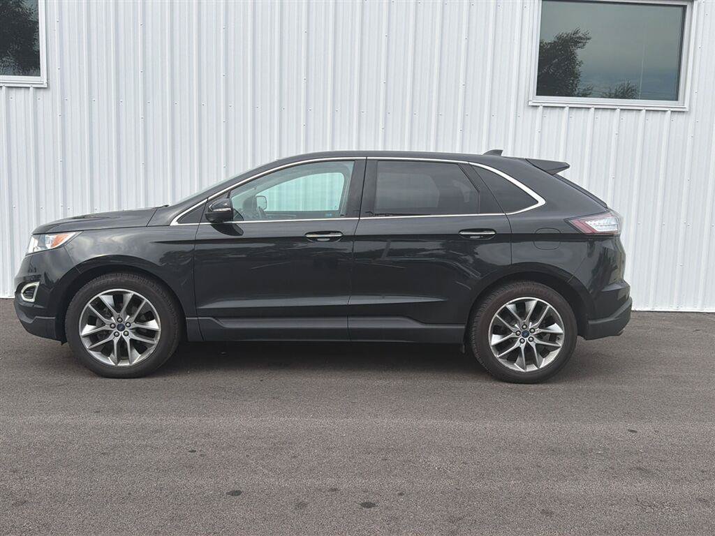 Used 2015 Ford Edge Titanium FWD image 5