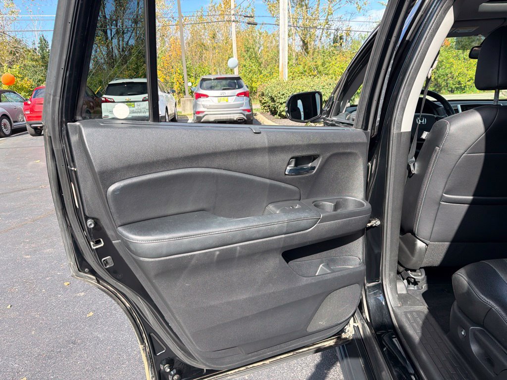 Used 2017 Honda Pilot Elite image 32