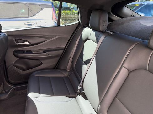 Used 2025 Buick Envista Sport Touring image 33