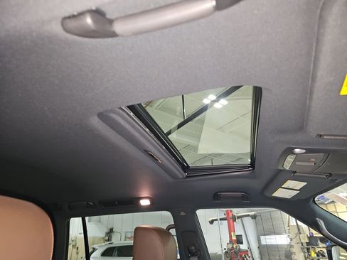 Used 2019 Nissan Armada Platinum w/ Captain's Chairs Package image 21