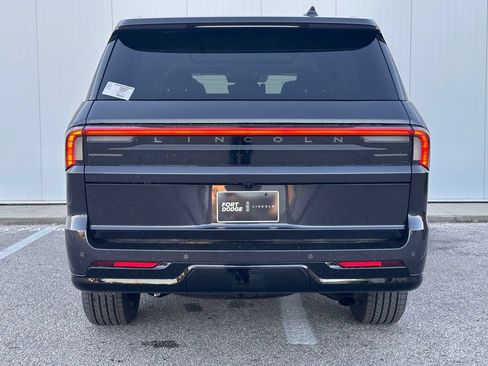 New 2025 Lincoln Navigator Reserve AWD/4WD image 5