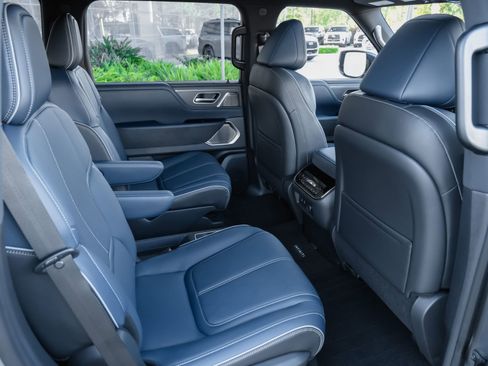 New 2026 INFINITI QX80 4WD image 29