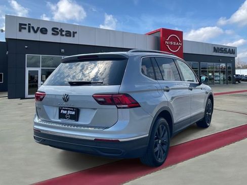 Used 2024 Volkswagen Tiguan SE FWD image 6