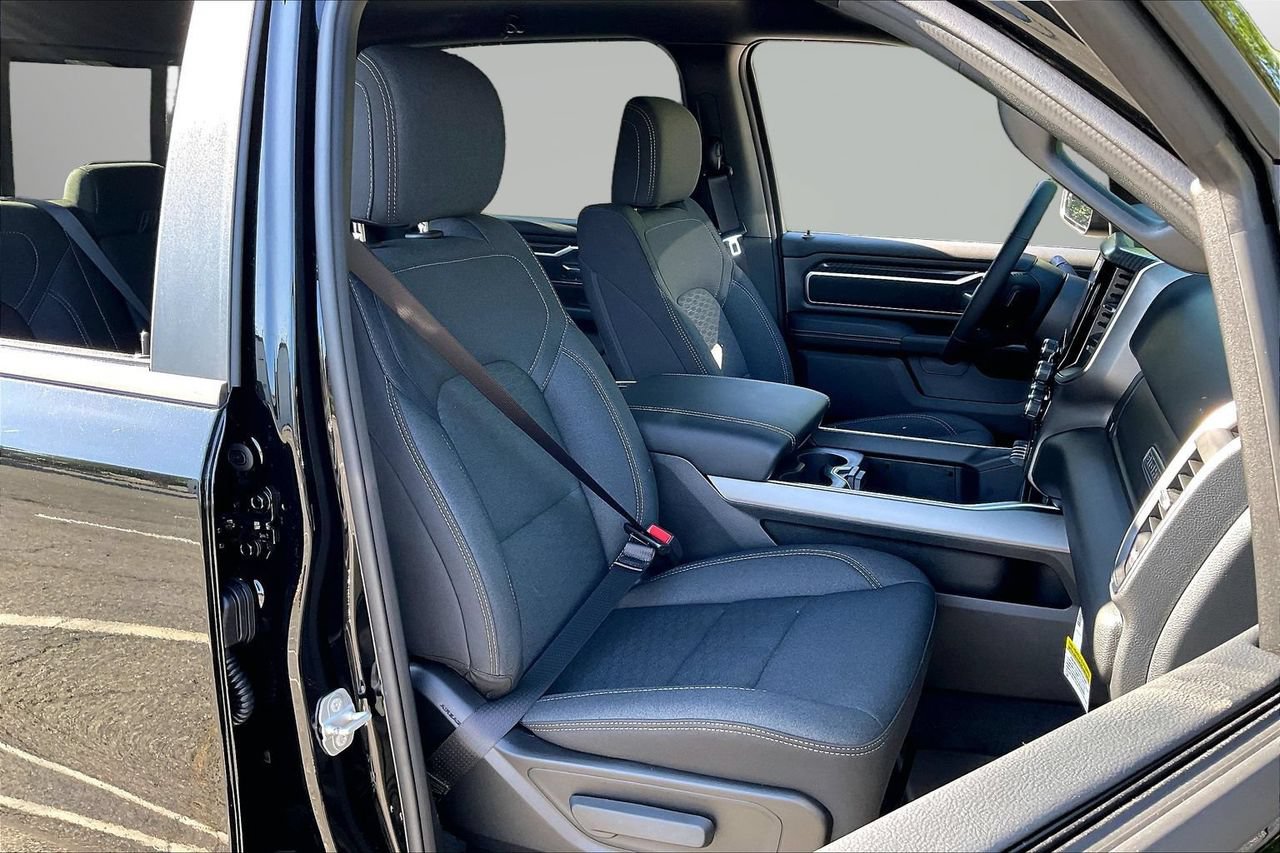 New 2026 RAM 1500 Big Horn AWD/4WD image 18