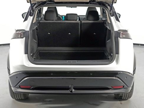 Used 2023 Nissan Ariya FWD image 9