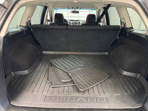 Used 2010 Subaru Outback 2.5i Premium AWD/4WD image 20