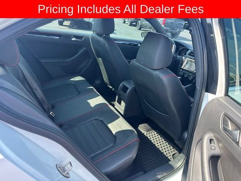 Used 2015 Volkswagen Jetta GLI SE FWD image 9