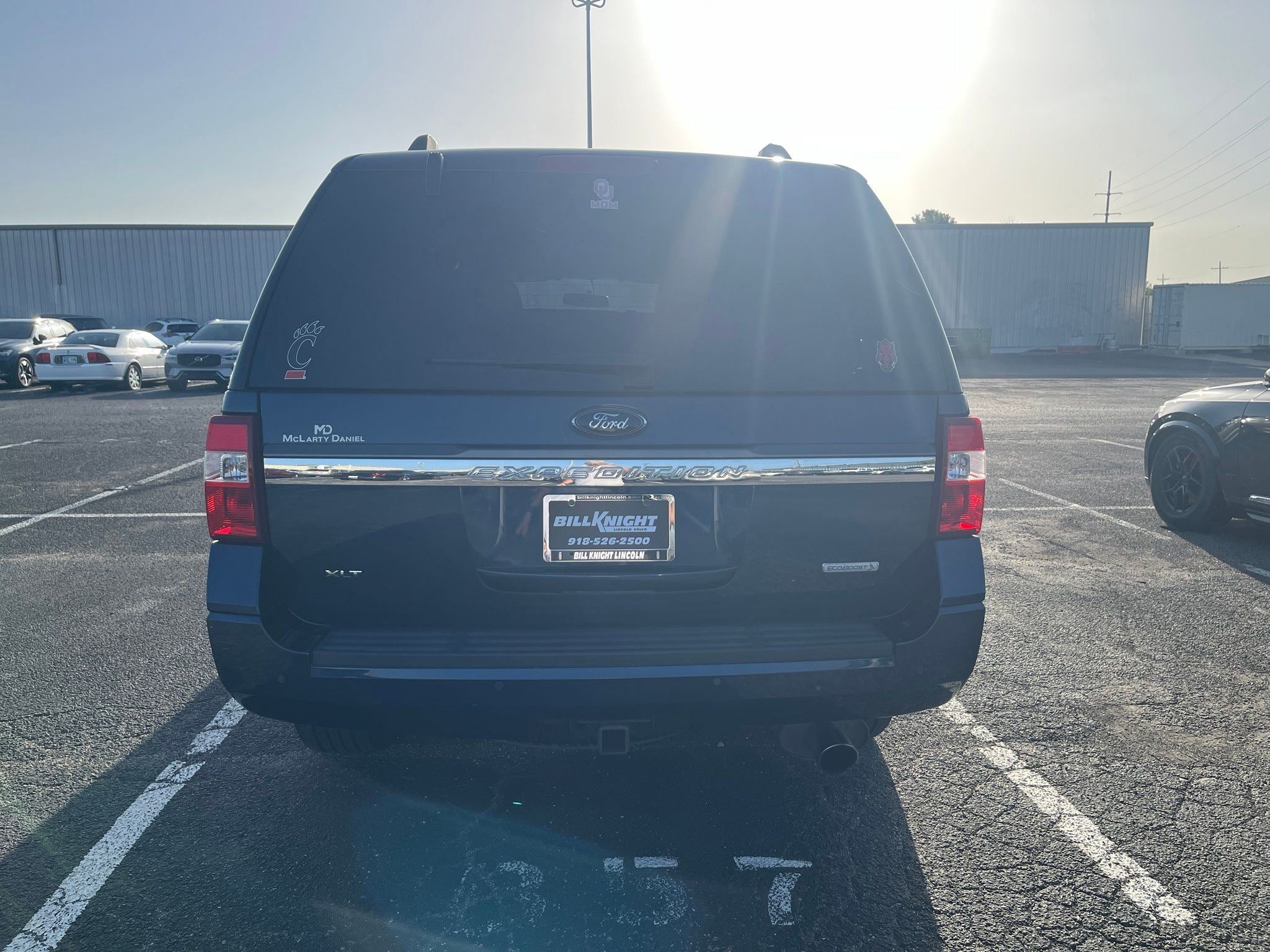Used 2017 Ford Expedition XLT RWD image 3