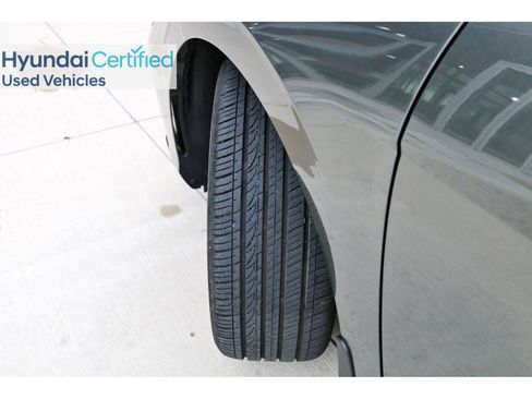 Certified 2025 Hyundai Elantra Sport FWD image 31