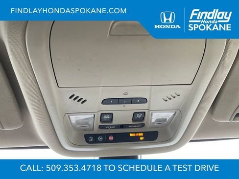 Used 2017 GMC Acadia Denali image 18