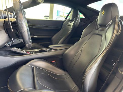 Used 2020 Ferrari Portofino RWD image 15