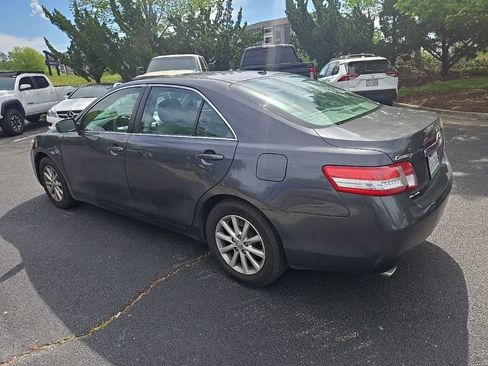 Used 2011 Toyota Camry XLE w/ XLE Extra-Value Pkg #1 FWD image 4