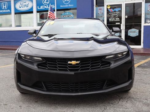 Used 2019 Chevrolet Camaro LT w/ Technology Package RWD image 8