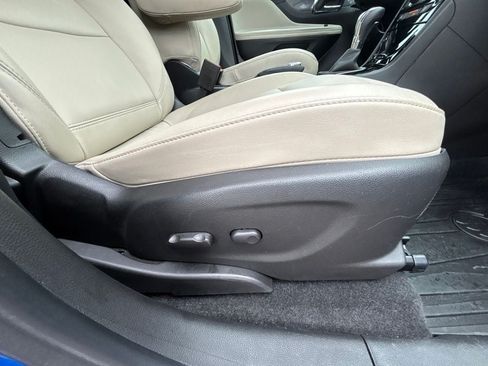Used 2018 Buick Encore Essence AWD/4WD image 34