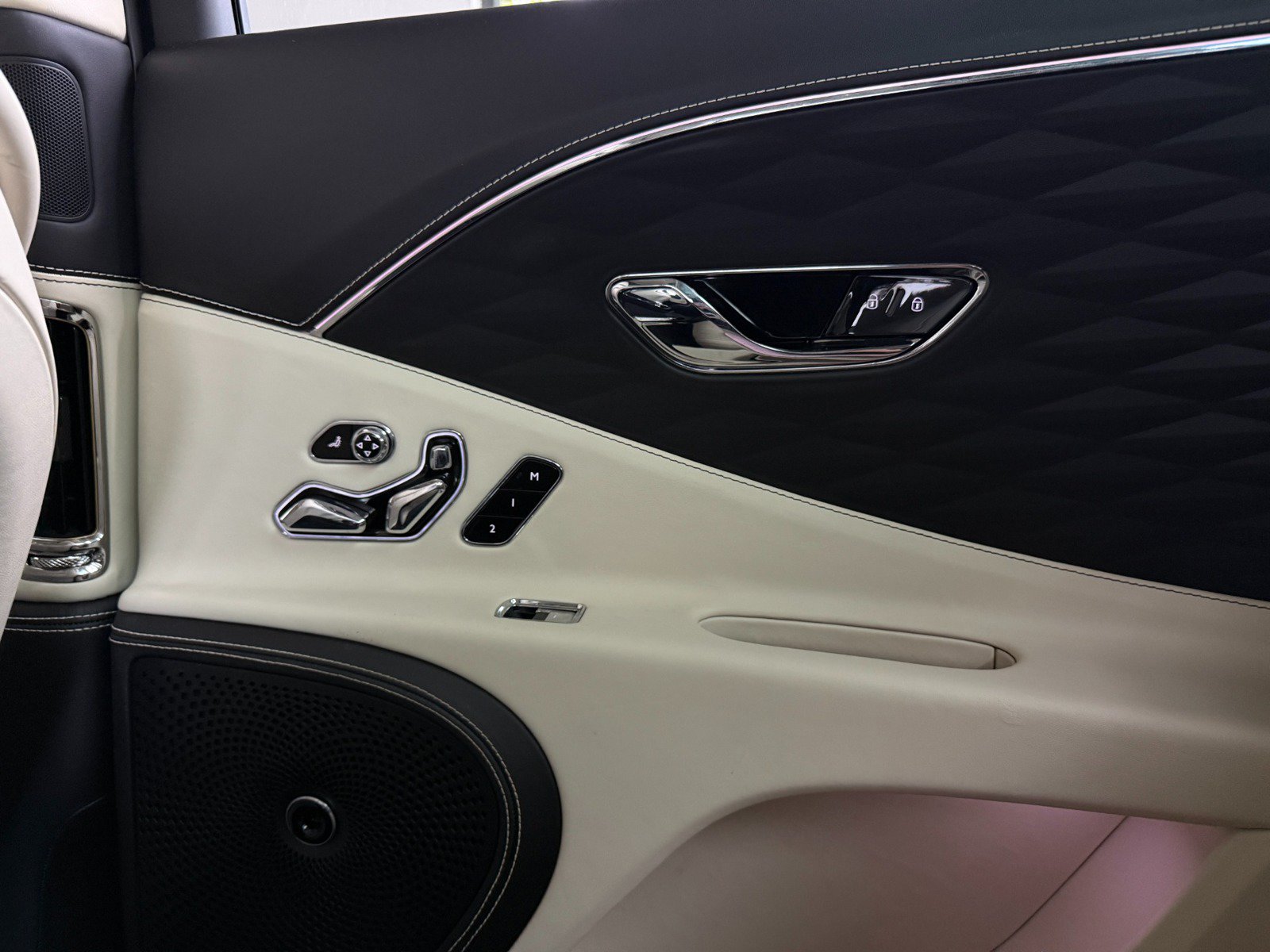 Used 2020 Bentley Flying Spur W12 AWD/4WD image 51