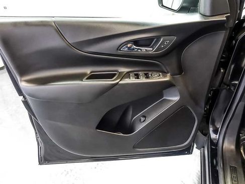 Certified 2018 Chevrolet Equinox LT FWD image 25
