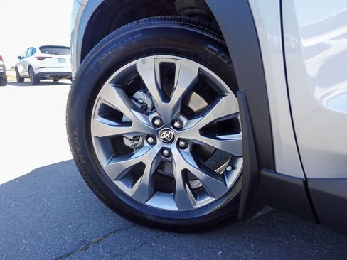 Used 2024 Toyota Grand Highlander AWD image 11