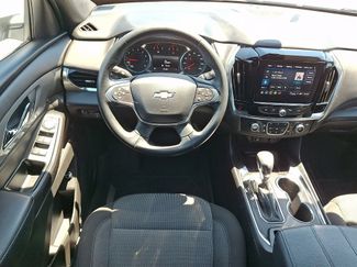 Used 2023 Chevrolet Traverse LT FWD video 2