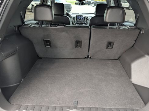 Used 2023 Chevrolet Equinox Premier AWD/4WD image 10