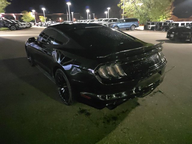 Used 2017 Ford Mustang GT w/ GT Performance Package RWD image 3